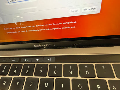 Apple MacBook Pro 13, mit Touch Bar Space Grau günstig gebraucht kaufen