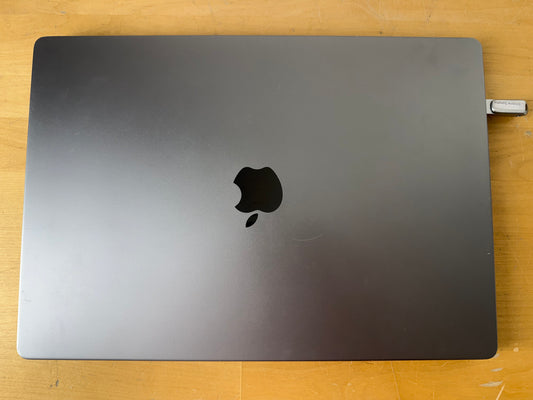 Apple MacBook Pro 16 Space Grau günstig gebraucht kaufen
