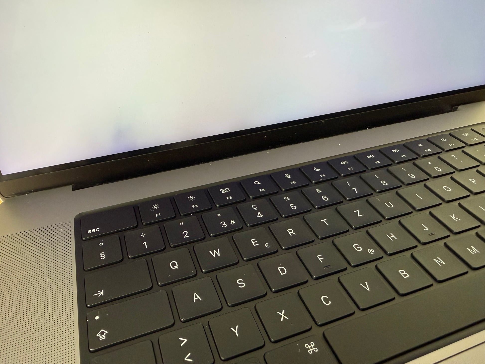 Apple MacBook Pro 16 Space Grau günstig gebraucht kaufen