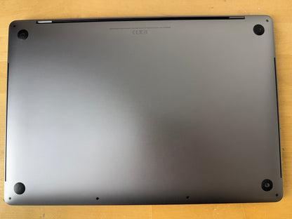 Apple MacBook Pro 16, mit Touch Bar Space Gray günstig gebraucht kaufen