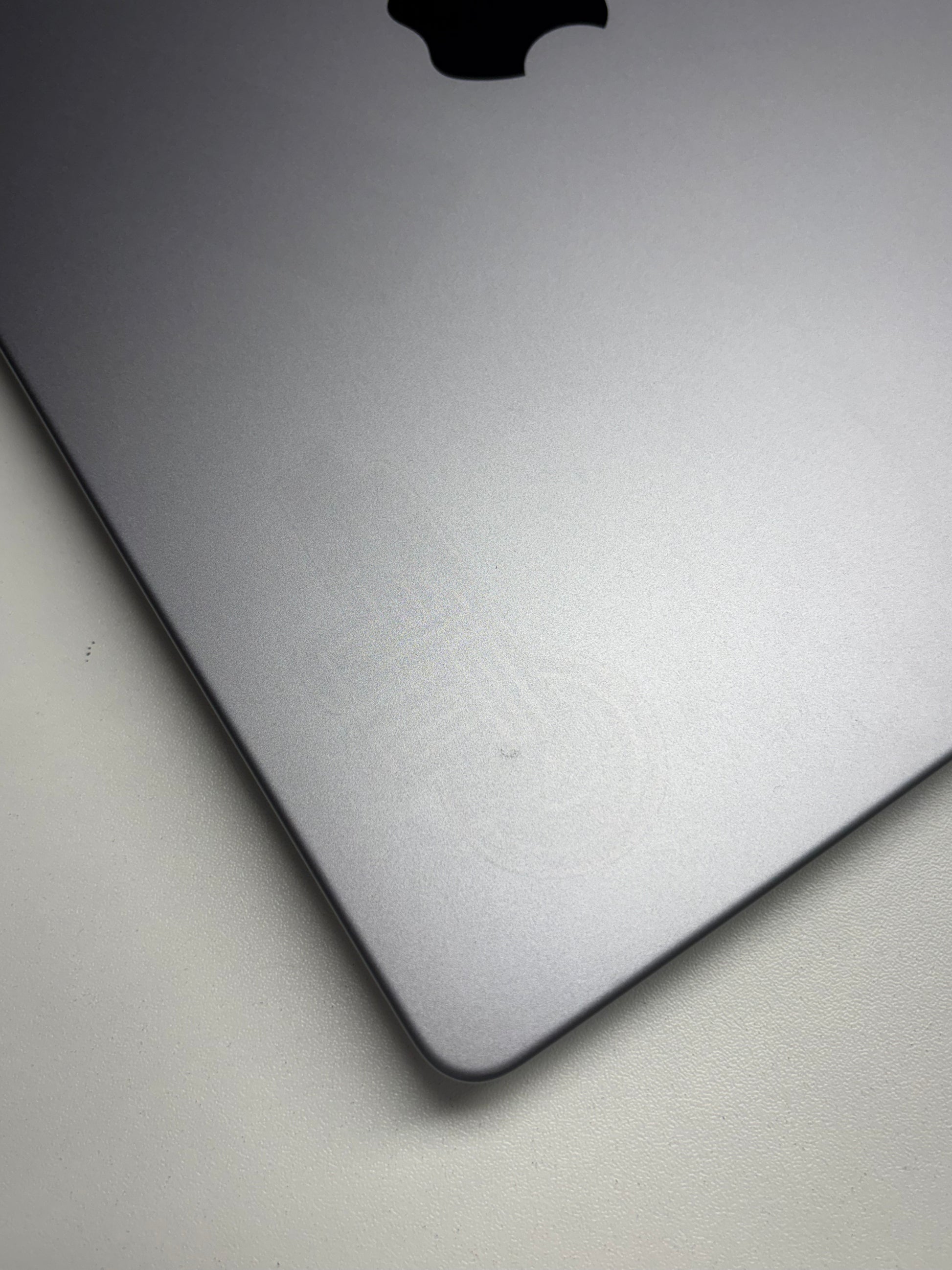 Apple MacBook Pro 14 Space Grau günstig gebraucht kaufen