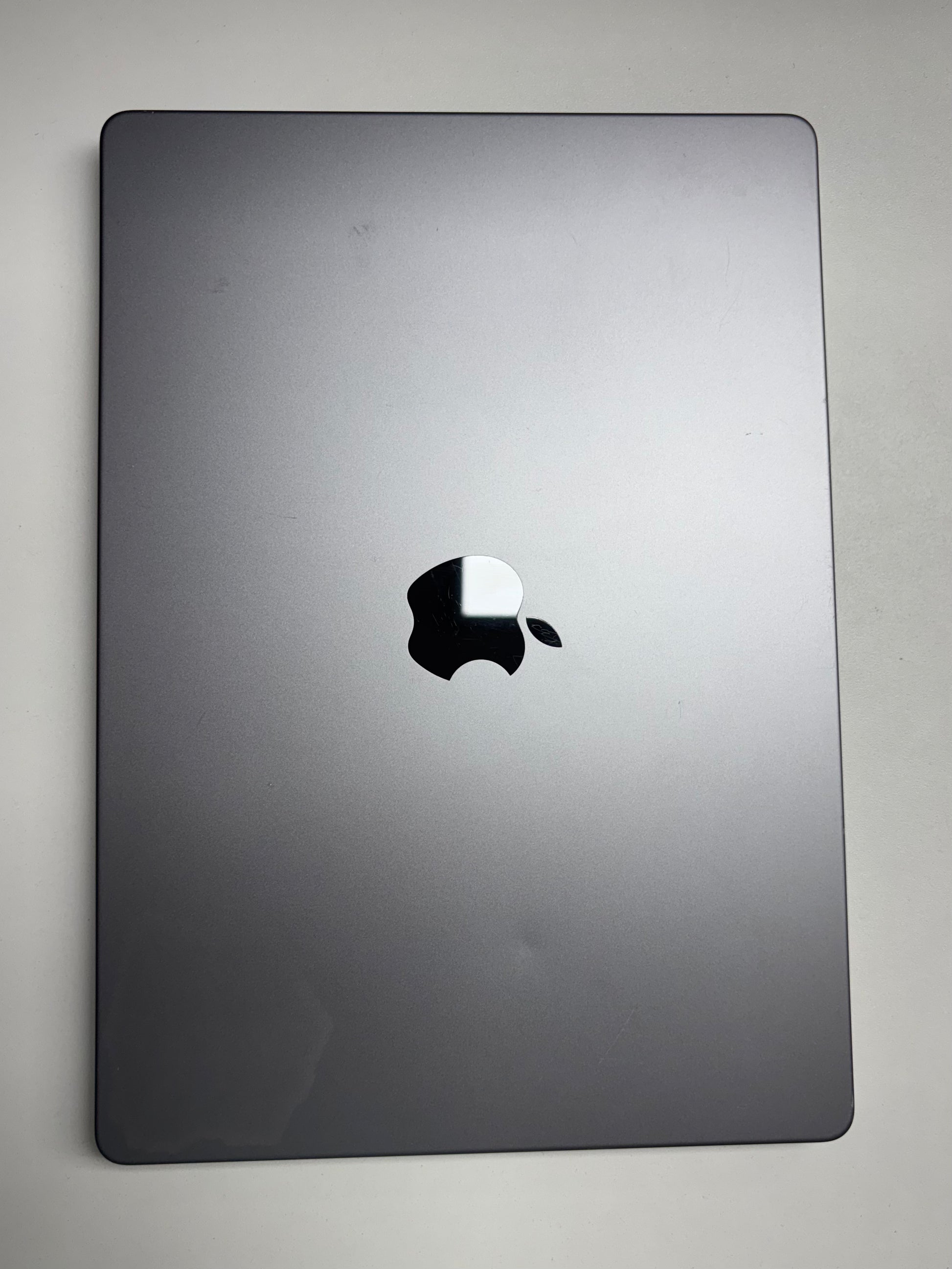 Apple MacBook Pro 14 Space Grau günstig gebraucht kaufen