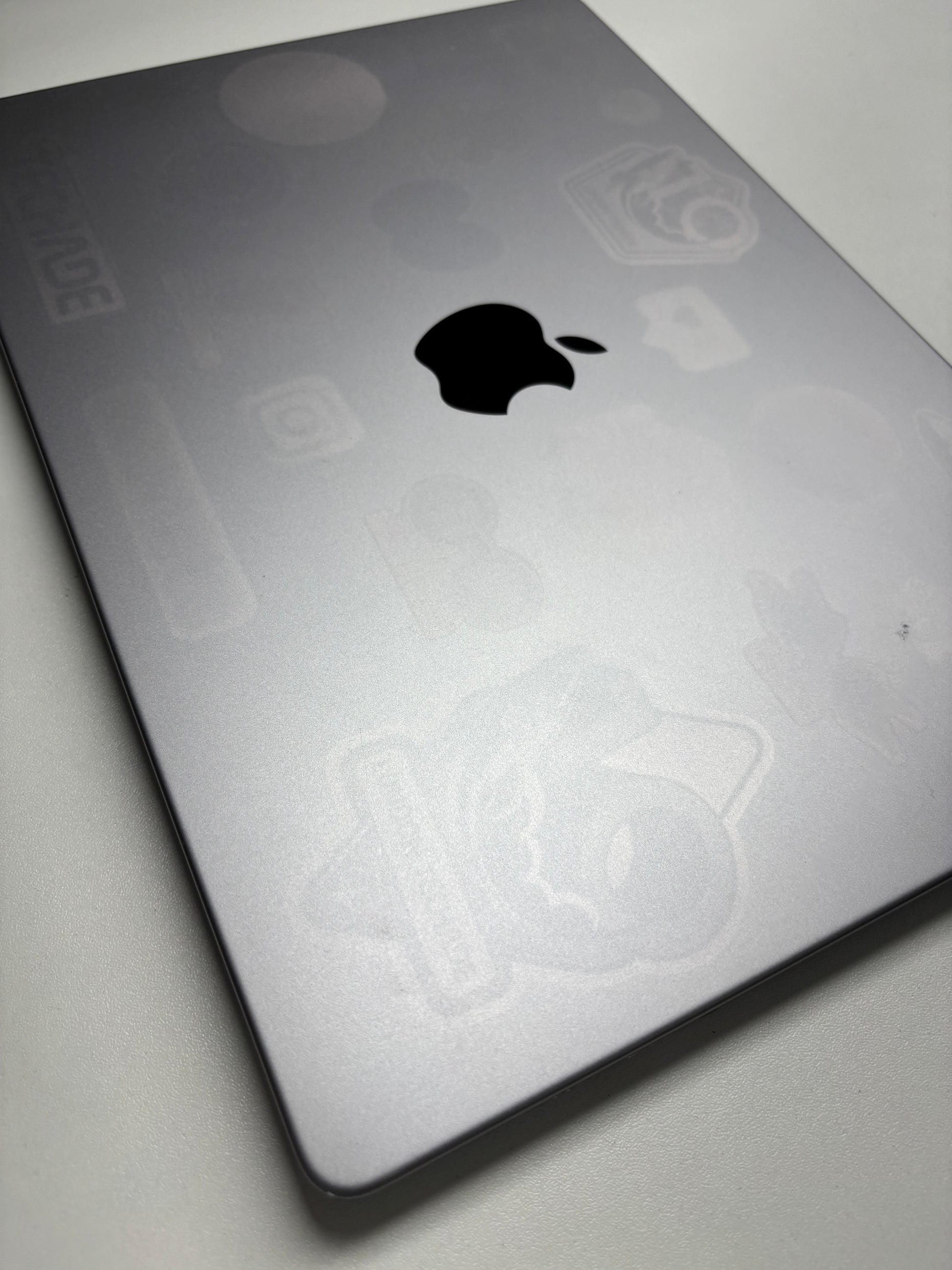 Apple MacBook Pro 14 Space Grau günstig gebraucht kaufen