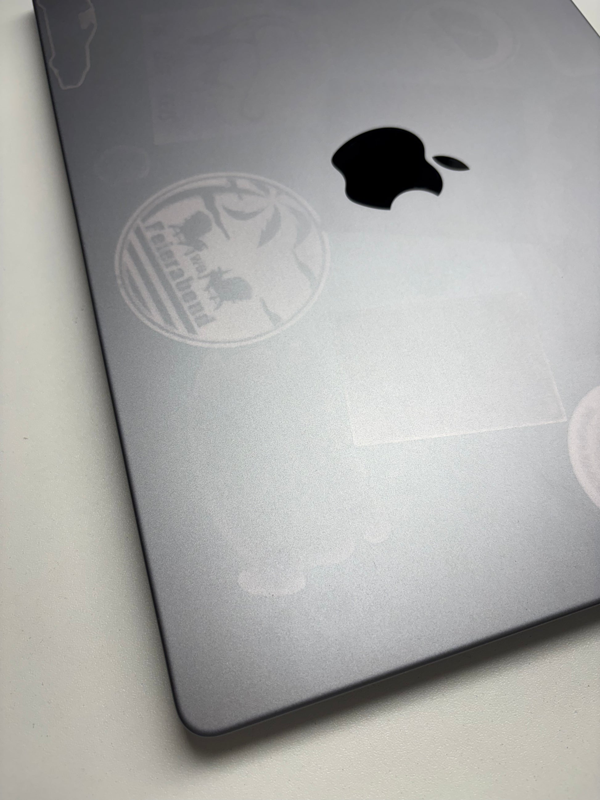 Apple MacBook Pro 14 Space Grau günstig gebraucht kaufen