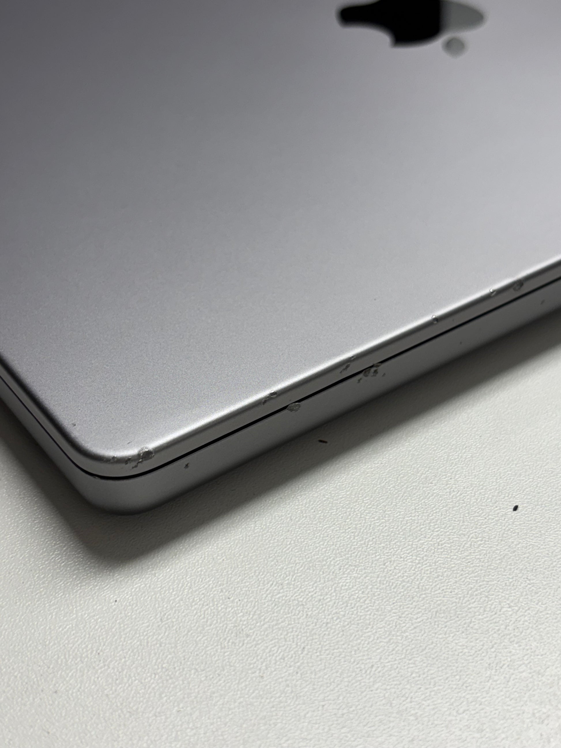 Apple MacBook Pro 14 Space Grau günstig gebraucht kaufen