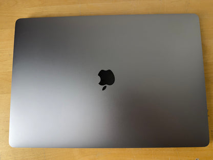 Apple MacBook Pro 16, mit Touch Bar Space Gray günstig gebraucht kaufen