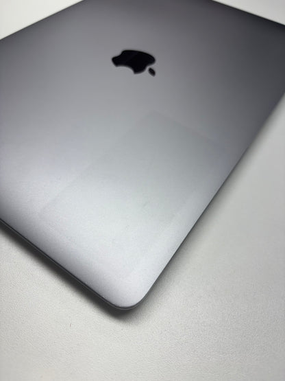 Apple MacBook Air 13 M1, 8-Core CPU und 7-Core GPU Late 2020 Space Grau Grau günstig gebraucht kaufen