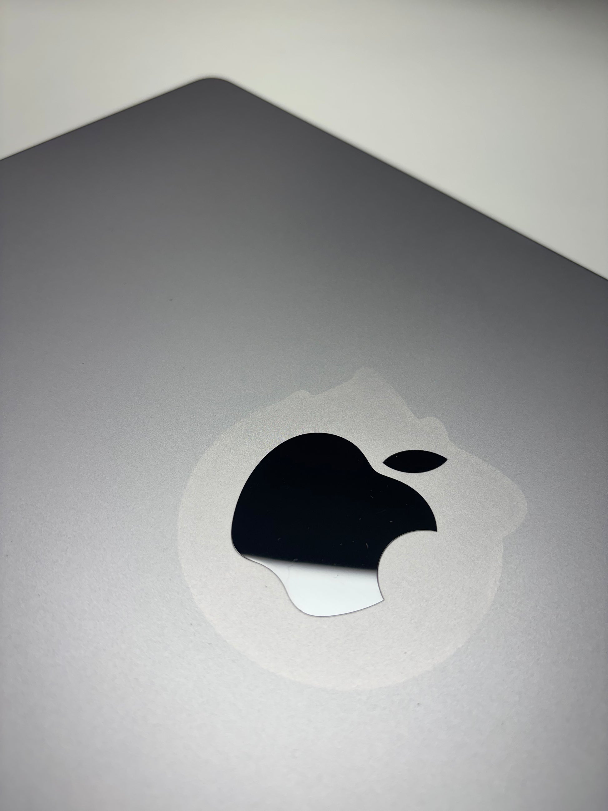 Apple MacBook Pro 14 Space Grau günstig gebraucht kaufen