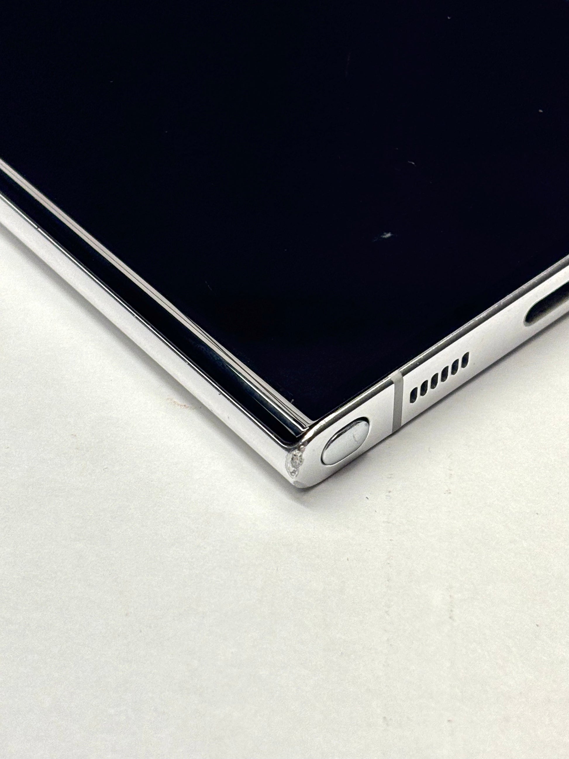 Samsung Galaxy S22 Ultra 5G Phantom White günstig gebraucht kaufen