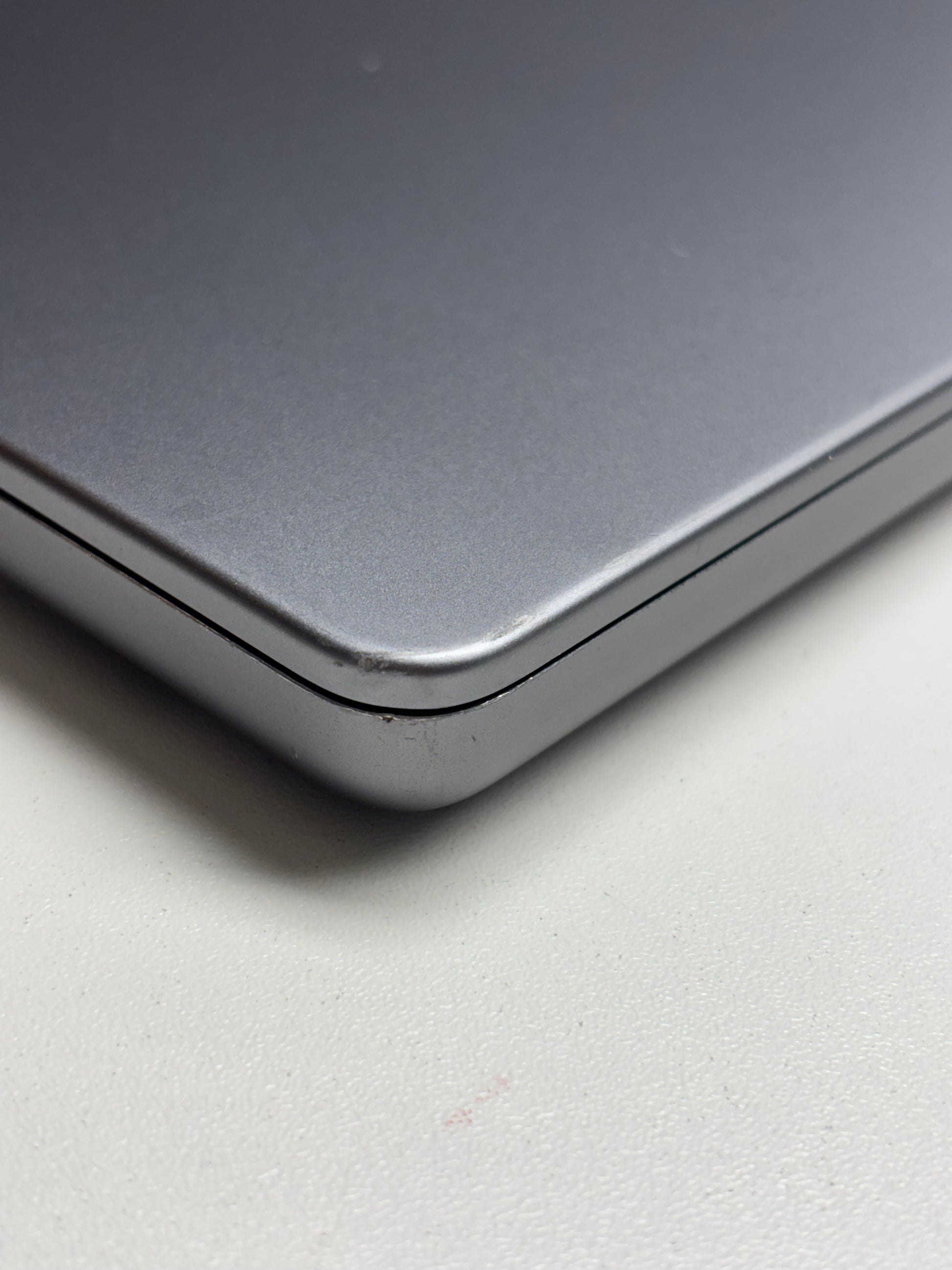 Apple MacBook Pro 14 Space Grau günstig gebraucht kaufen