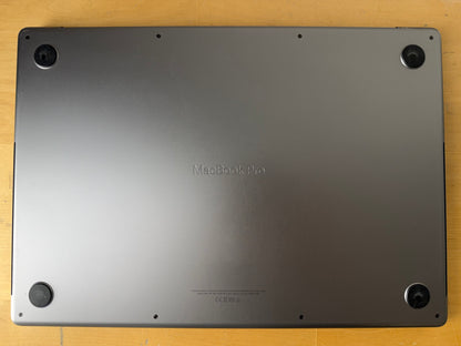 Apple MacBook Pro 16 Space Grau günstig gebraucht kaufen