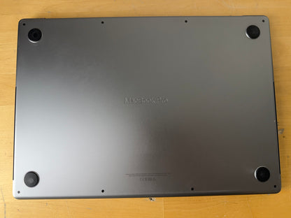 Apple MacBook Pro 16 Space Grau günstig gebraucht kaufen