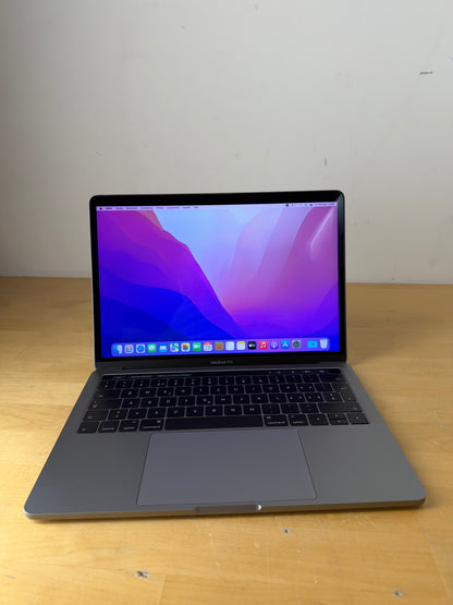 Apple MacBook Pro 13, Touch Bar Space Grau günstig gebraucht kaufen