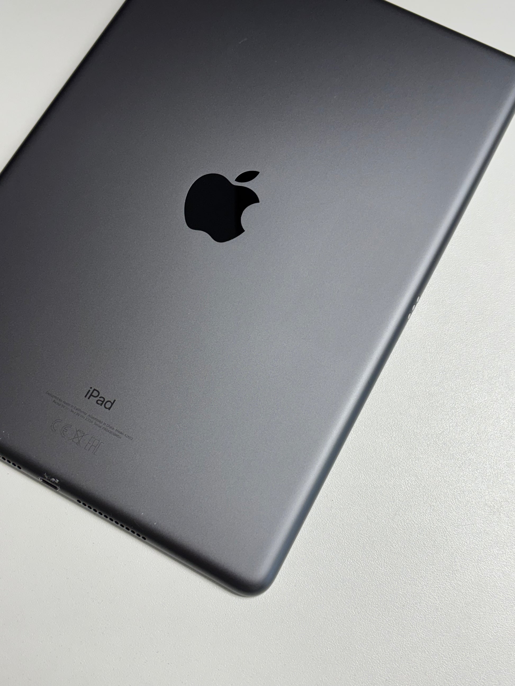 Apple iPad 9. Gen (2021) Space Grau günstig gebraucht kaufen