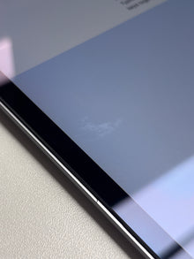 Apple MacBook Air 13 M1, 8-Core CPU und 7-Core GPU Late 2020 Space Grau Grau günstig gebraucht kaufen