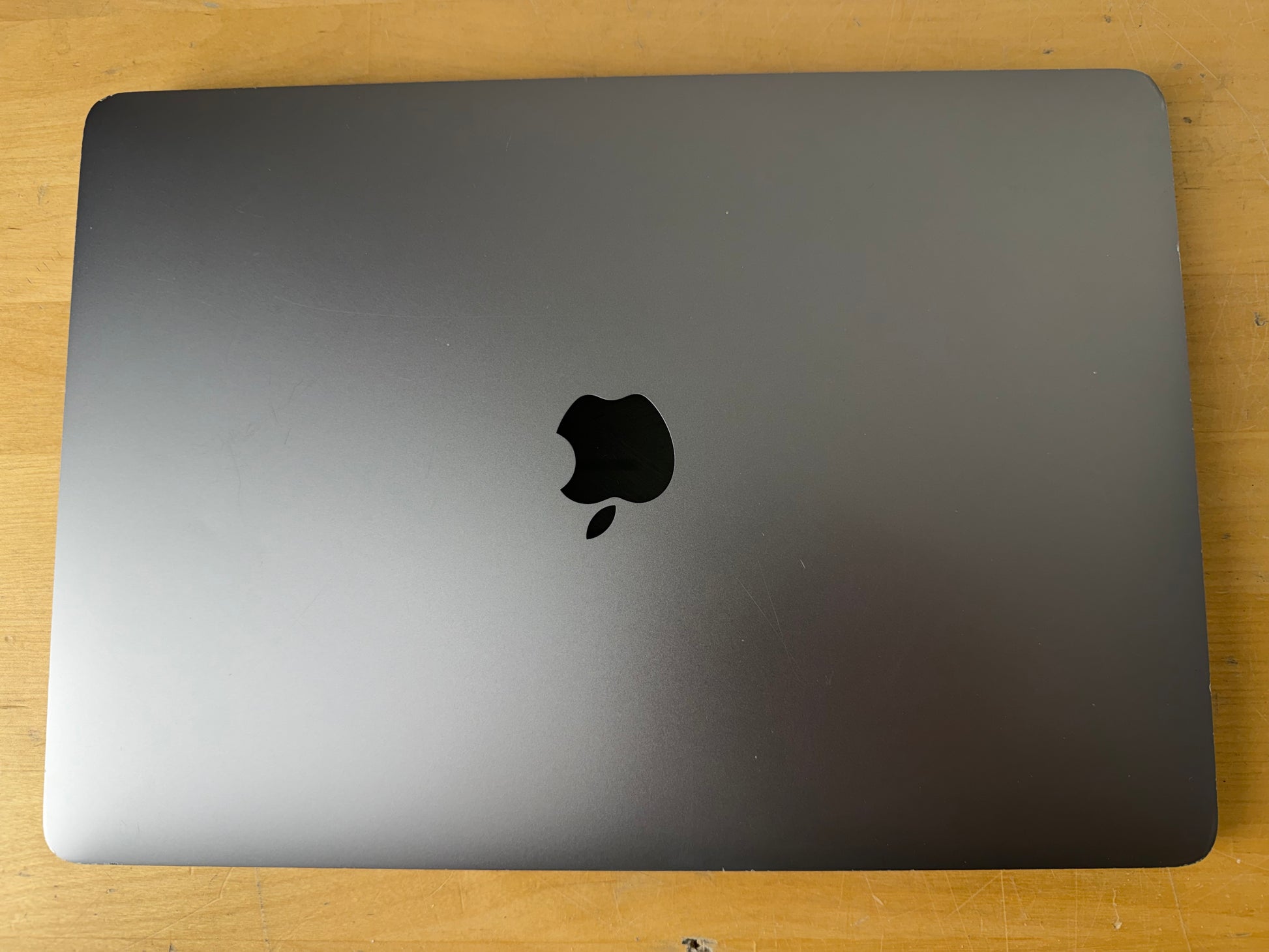MacBook Pro 13, mit Touch Bar Space Grau günstig gebraucht kaufen