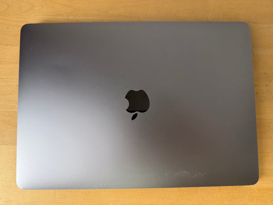 Apple MacBook Air 13 M1, 8-Core CPU und 7-Core GPU Late 2020 Space Grau Grau günstig gebraucht kaufen
