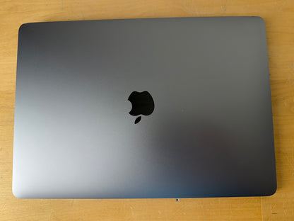Apple MacBook Air 13 M1, 8-Core CPU und 7-Core GPU Late 2020 Space Grau Grau günstig gebraucht kaufen