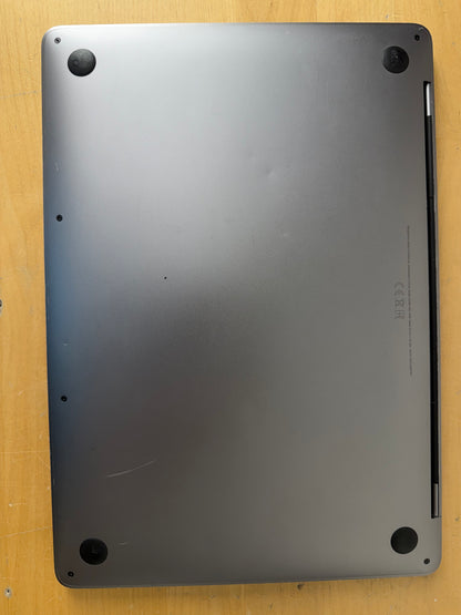 MacBook Pro 13, mit Touch Bar Space Grau günstig gebraucht kaufen