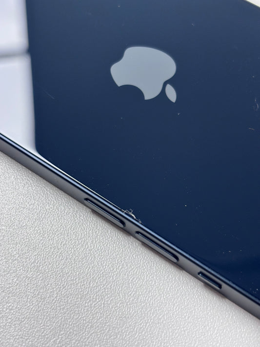 Apple iPhone 13 Apple A15 Bionic (5 nm) 13 Mitternacht Schwarz günstig gebraucht kaufen