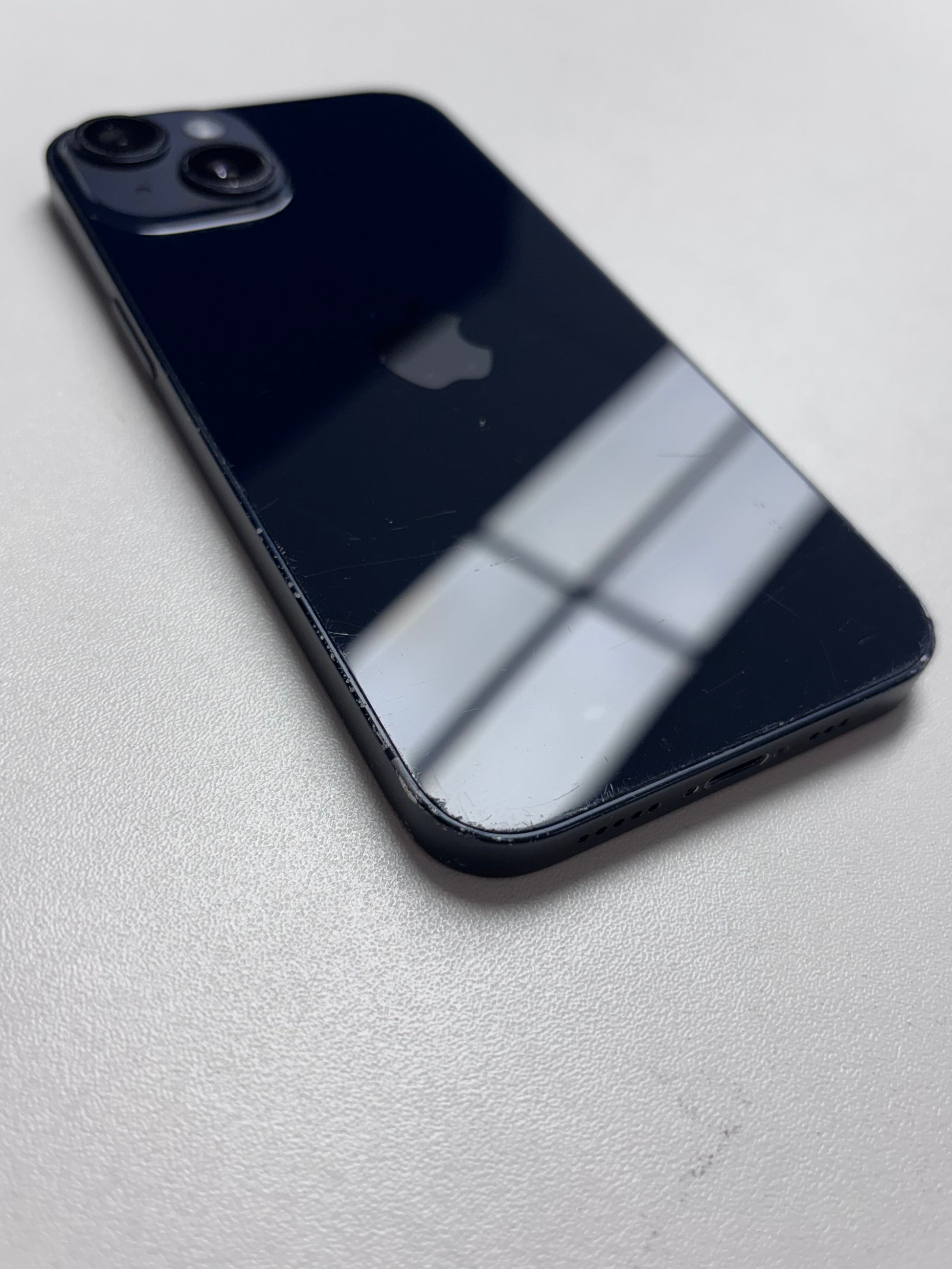 Apple iPhone 14 Apple A15 Bionic (5 nm) 14 Mitternacht Schwarz günstig gebraucht kaufen