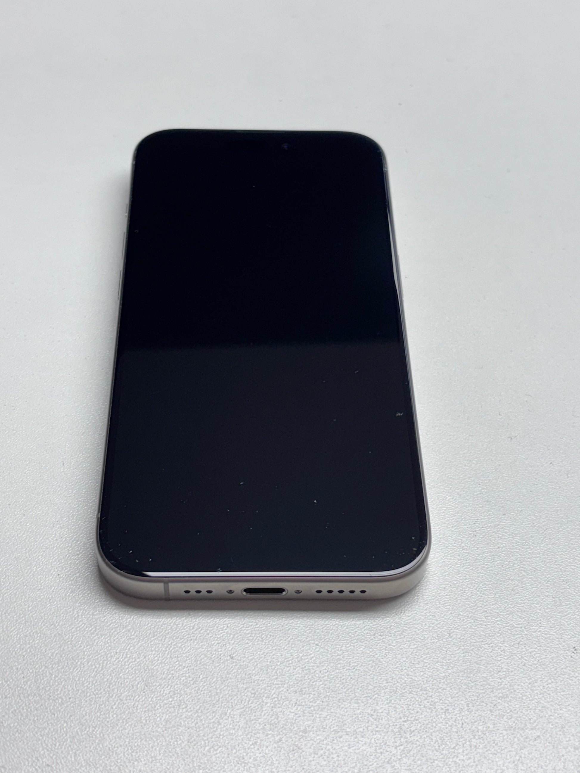 Apple iPhone 15 Pro Titan Natur günstig gebraucht kaufen