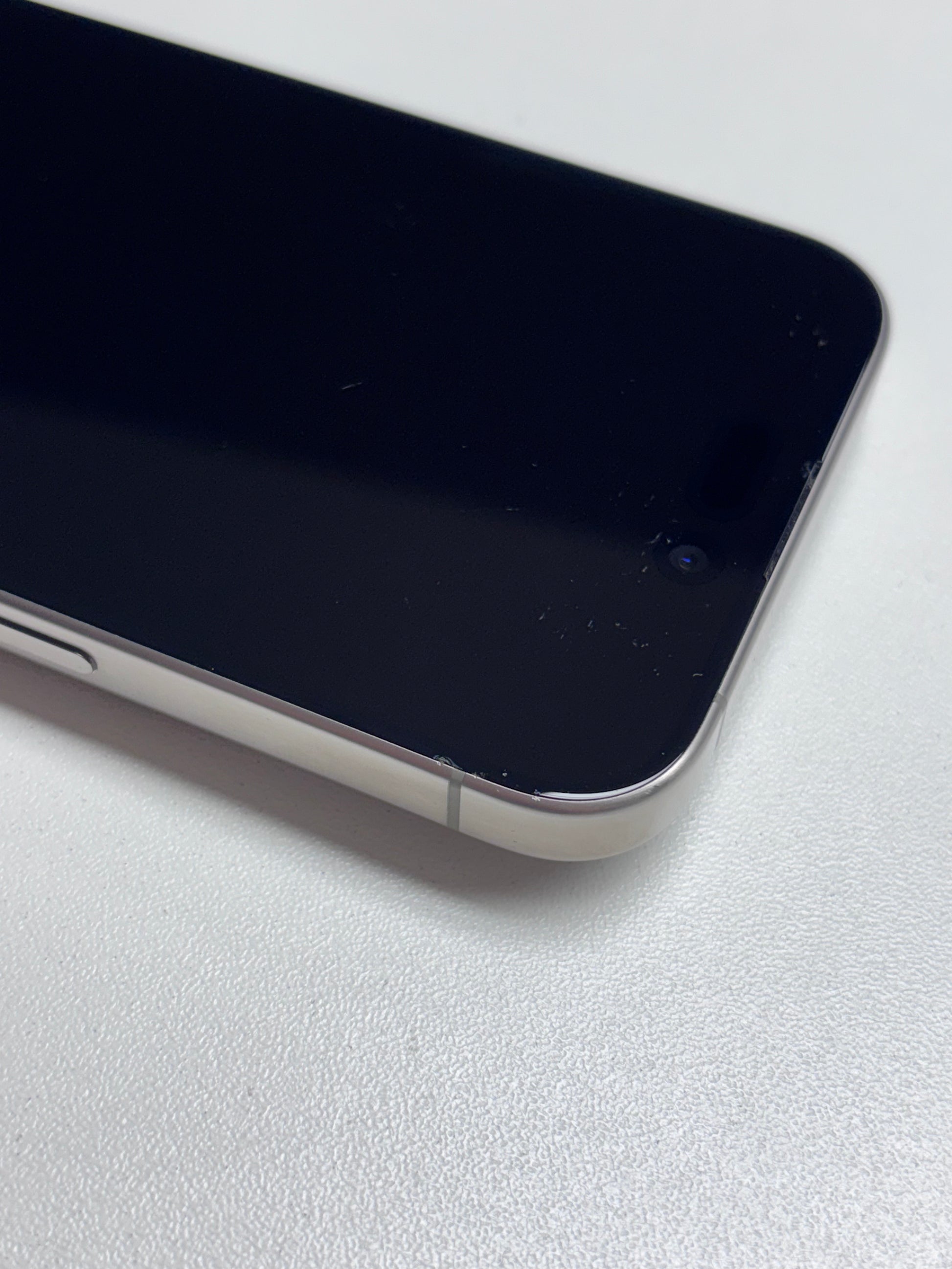 Apple iPhone 15 Pro Titan Natur günstig gebraucht kaufen