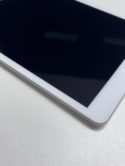 Apple iPad 7th gen (2019) Silber günstig gebraucht kaufen
