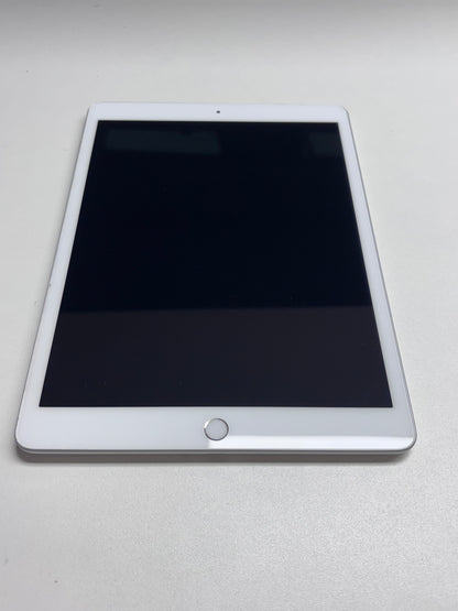 Apple iPad 7th gen (2019) Silber günstig gebraucht kaufen