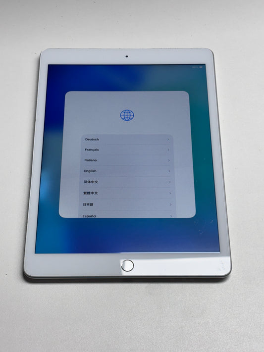 Apple iPad 7th gen (2019) Silber günstig gebraucht kaufen