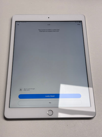 Apple iPad 7th gen (2019) Silber günstig gebraucht kaufen