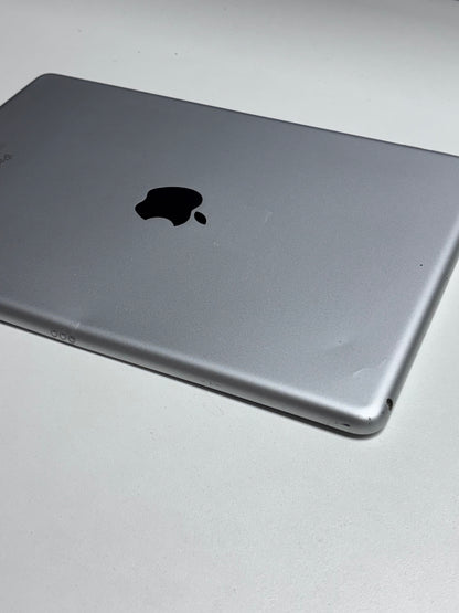 Apple iPad 7th gen (2019) Silber günstig gebraucht kaufen