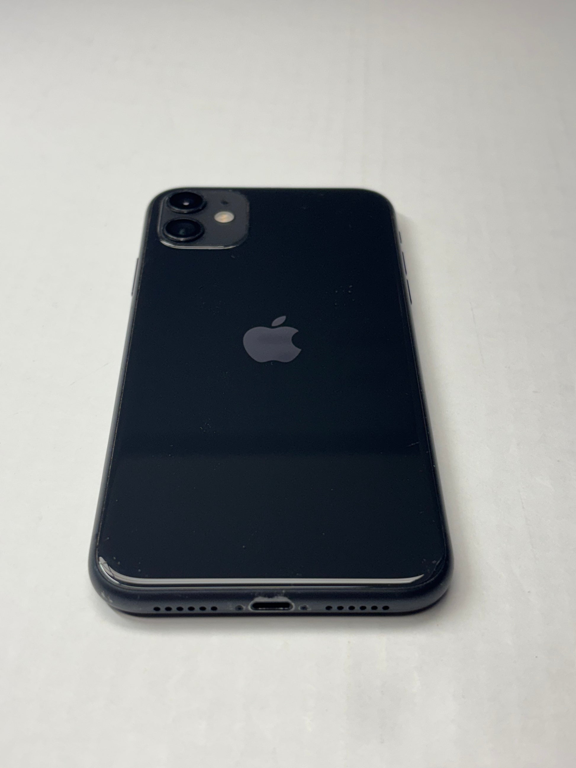 Apple iPhone 11 Schwarz günstig gebraucht kaufen