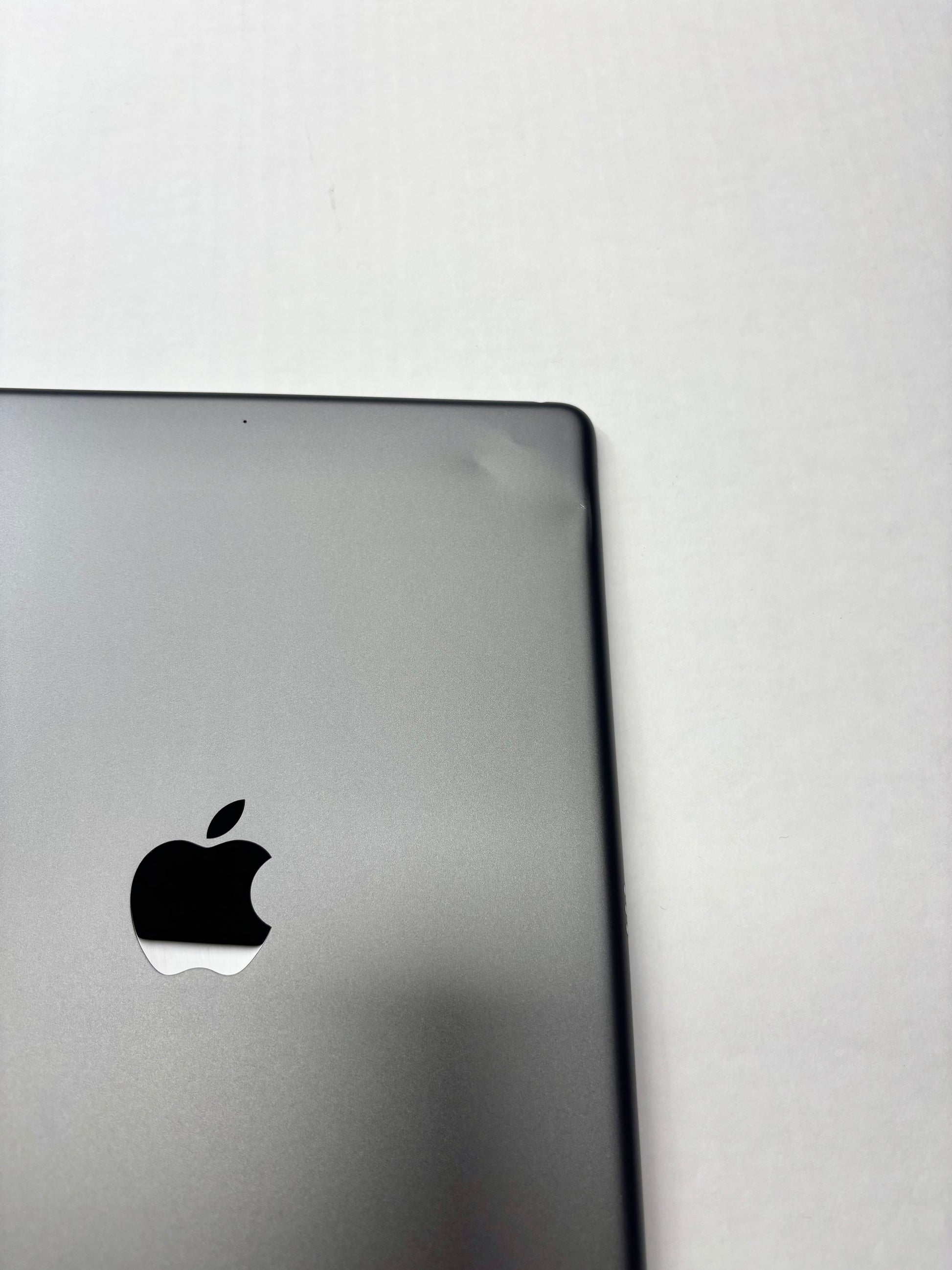 Apple iPad 7th gen (2019) Space Grau günstig gebraucht kaufen