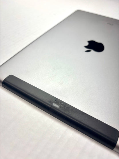 Apple iPad 5. Gen (2017) Space Grau günstig gebraucht kaufen