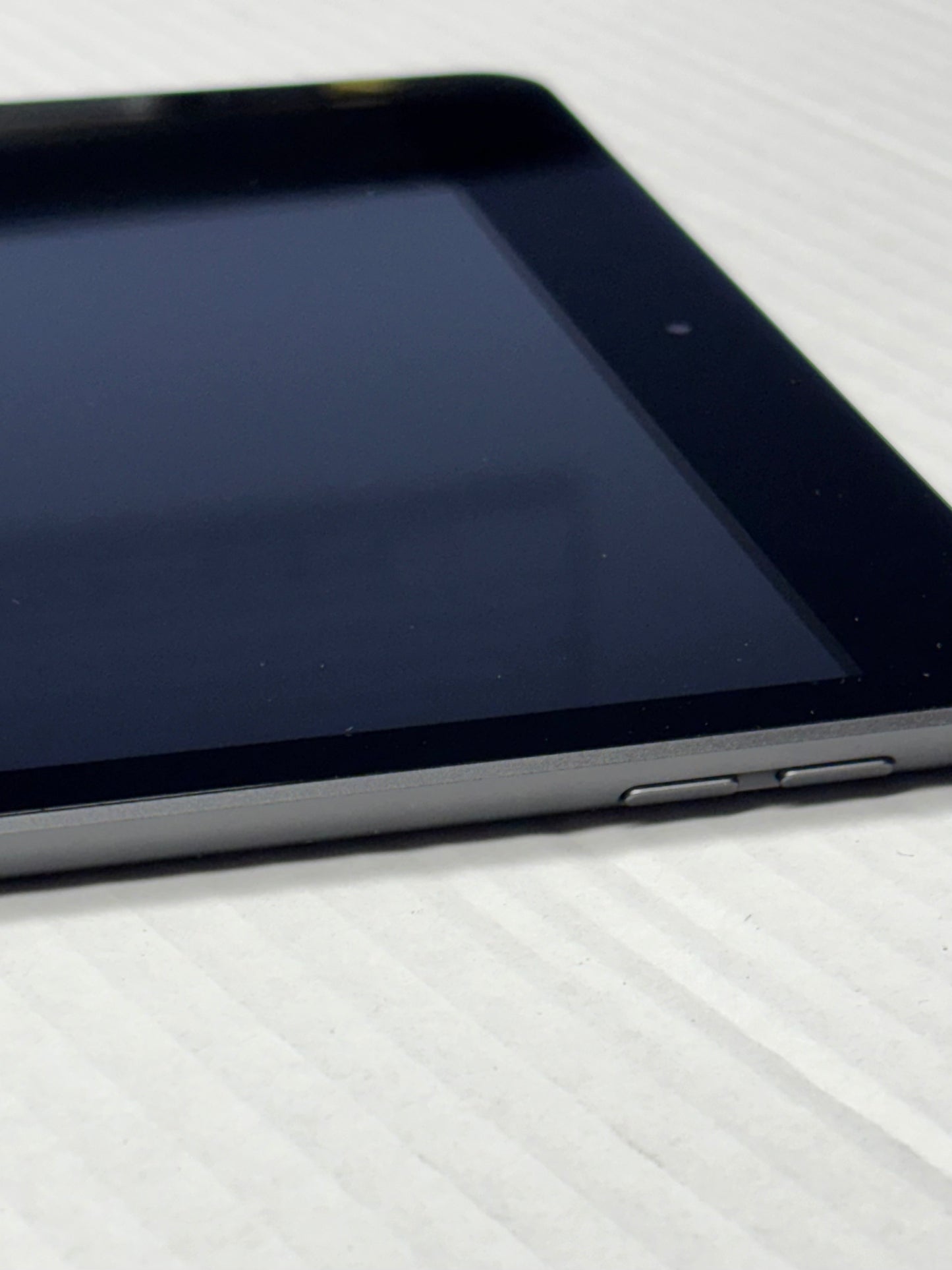 Apple iPad 8. Gen (2020) Apple A12 Bionic (7 nm) 8. Gen (2020) Space Grau Grau günstig gebraucht kaufen