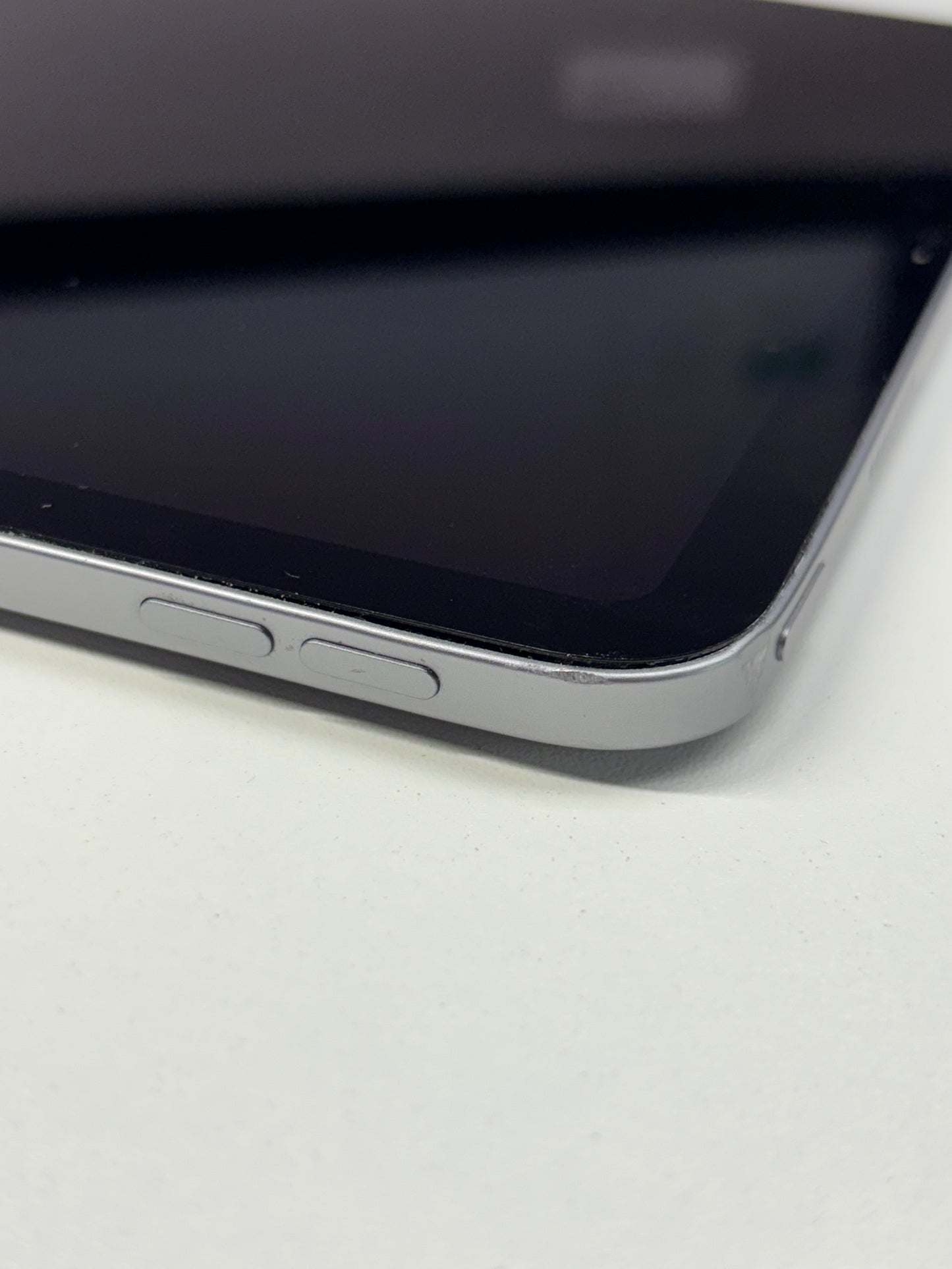 Apple iPad Pro 4. Gen (2022) 11" Space Grau günstig gebraucht kaufen