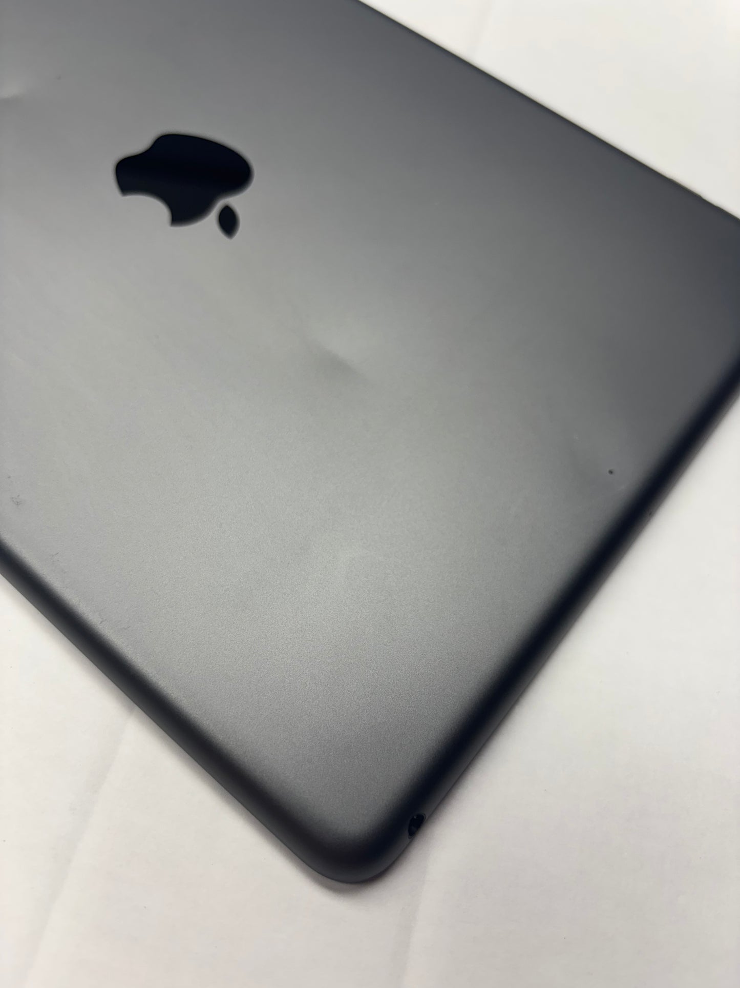 Apple iPad 7th gen (2019) Space Grau günstig gebraucht kaufen