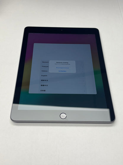 Apple iPad 6. Gen (2018) 6. Gen (2018) Space Grau Grau günstig gebraucht kaufen