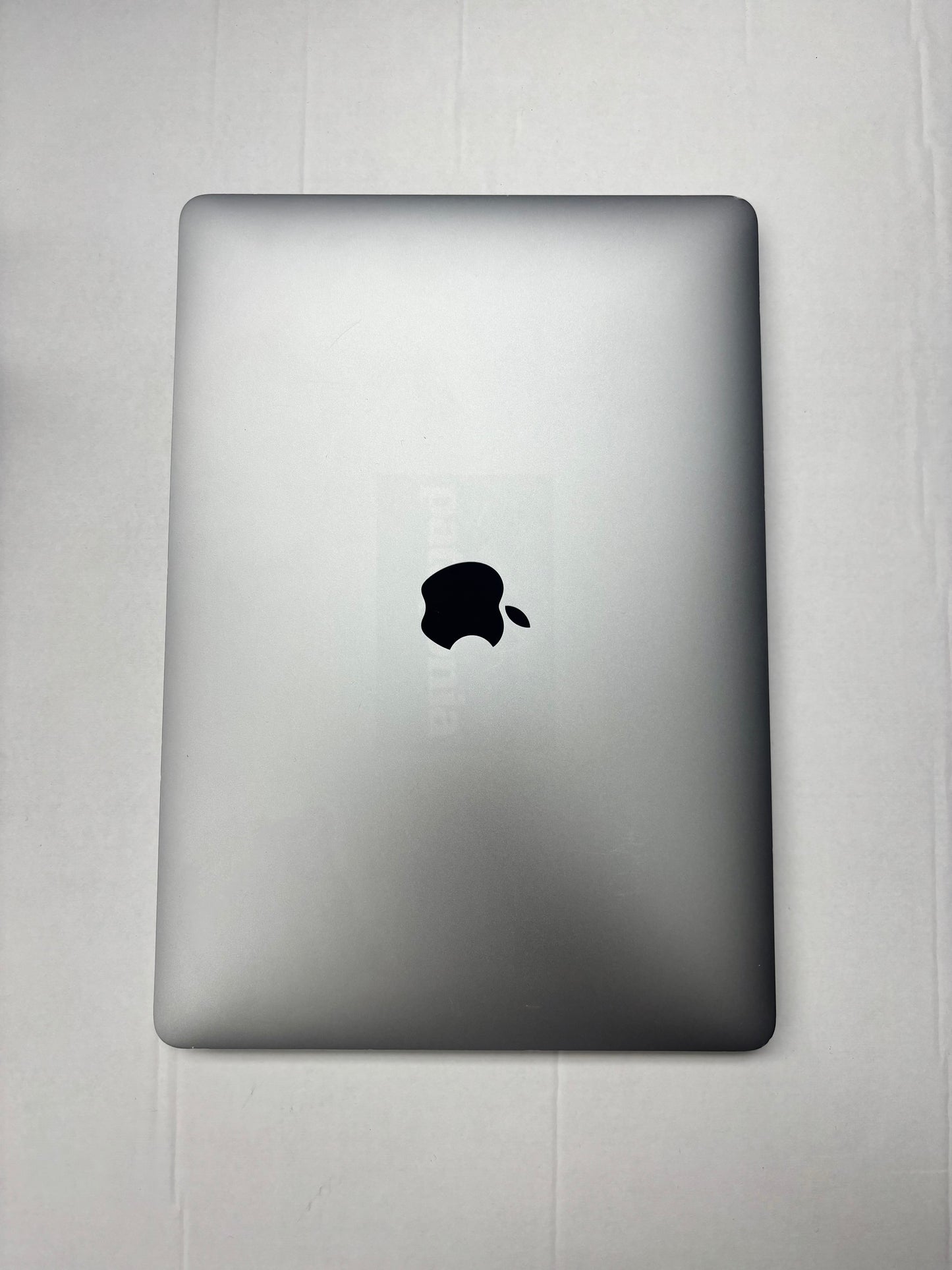 Apple MacBook Pro 13, mit Touch Bar Space Grau günstig gebraucht kaufen