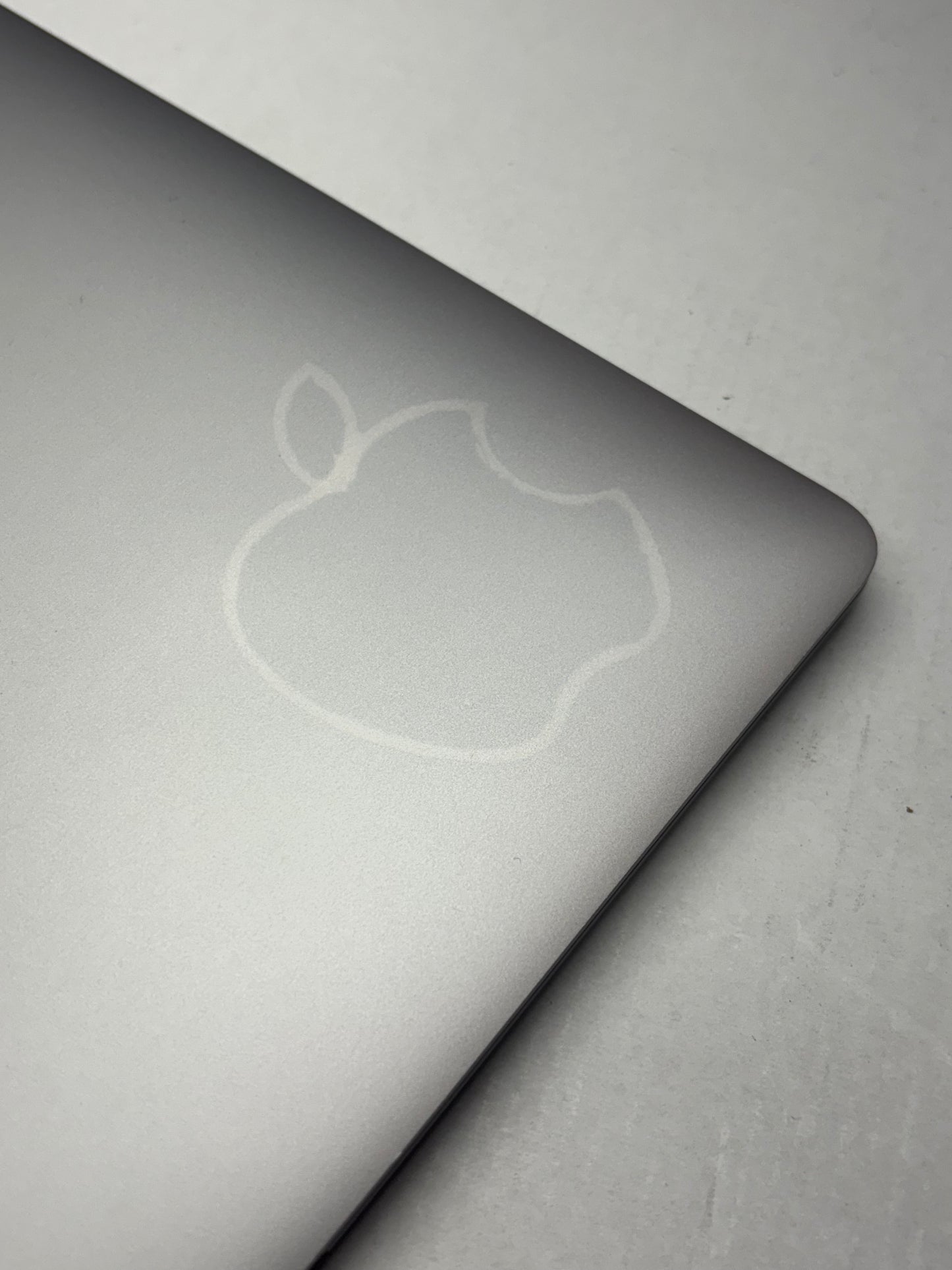 Apple MacBook Air 13,3 Space Grau günstig gebraucht kaufen