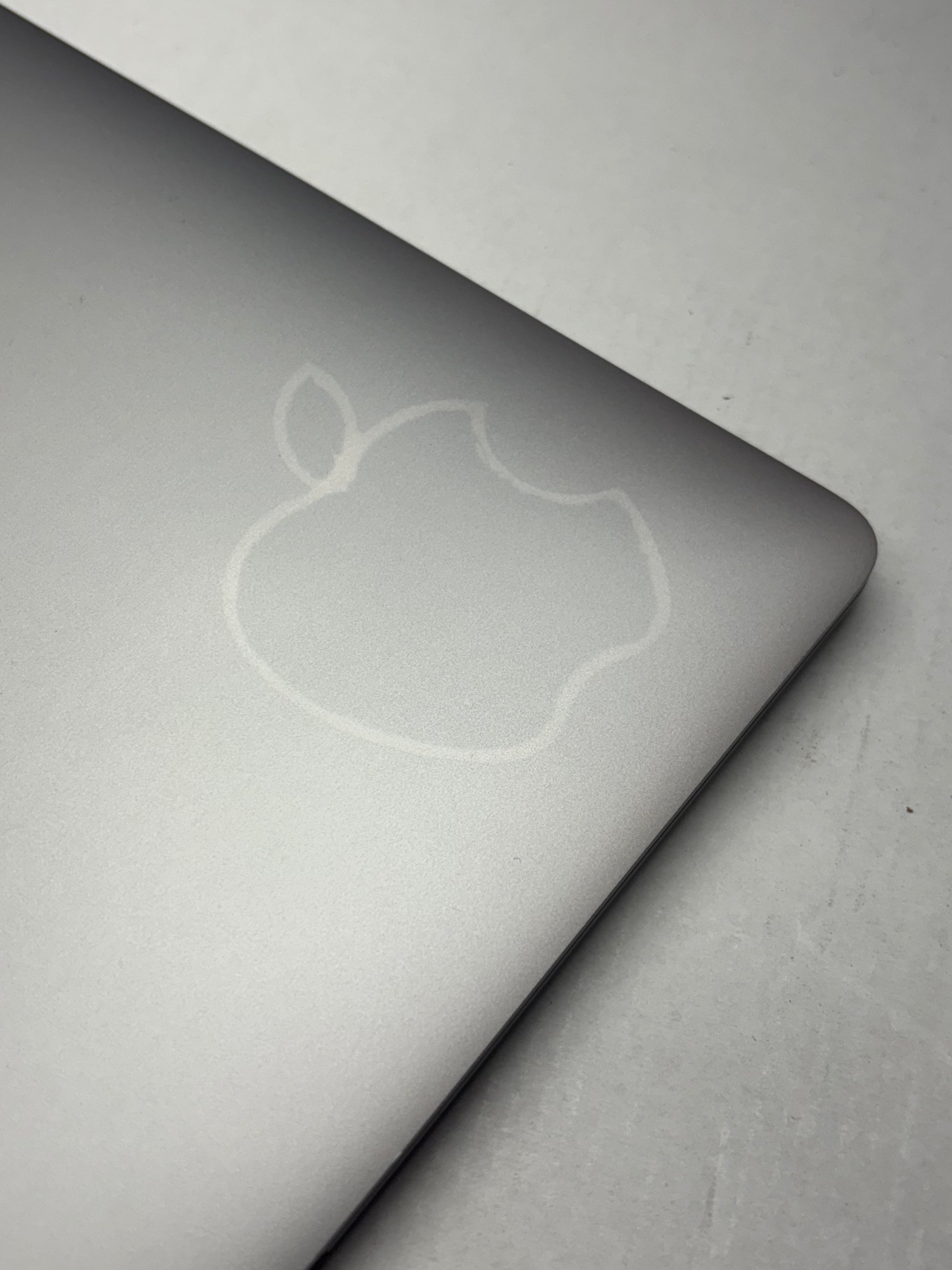 Apple MacBook Air 13,3 Space Grau günstig gebraucht kaufen