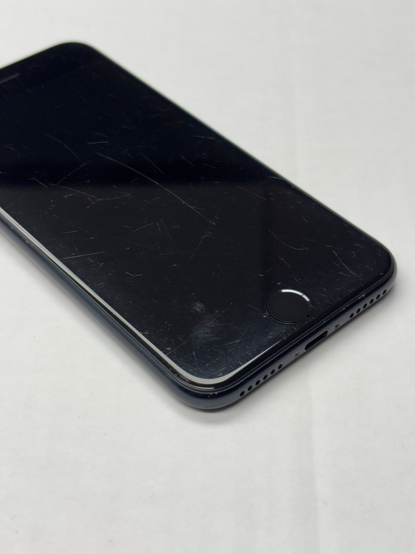 Apple iPhone SE (2022) Mitternacht günstig gebraucht kaufen