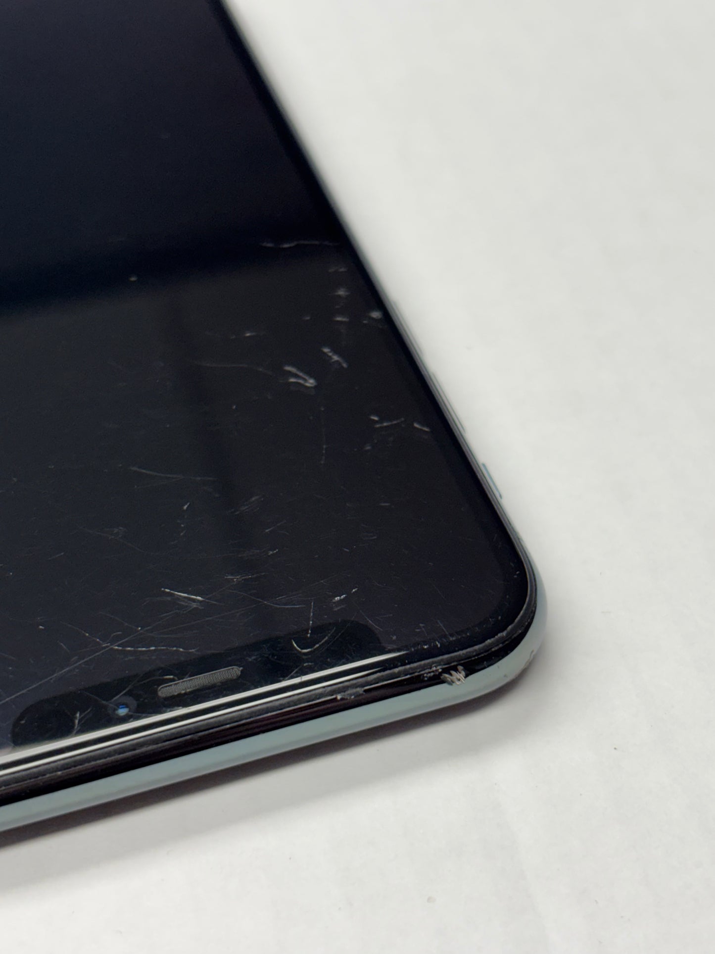 Apple iPhone 11 Pro Nachtgrün günstig gebraucht kaufen