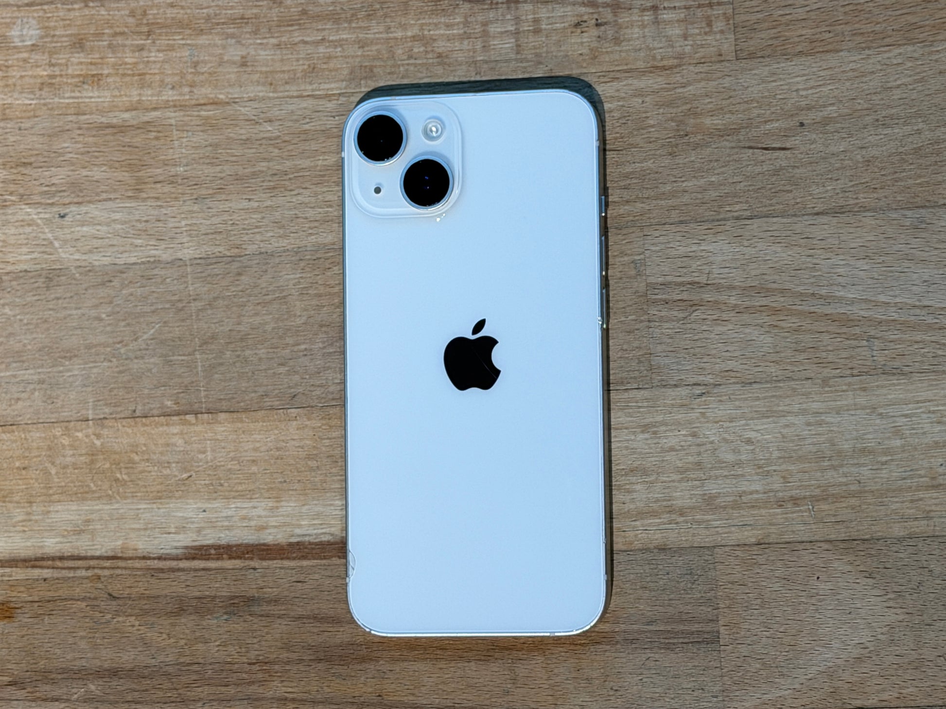 Apple iPhone 14 Apple A15 Bionic (5 nm) 14 Polarstern Weiss günstig gebraucht kaufen