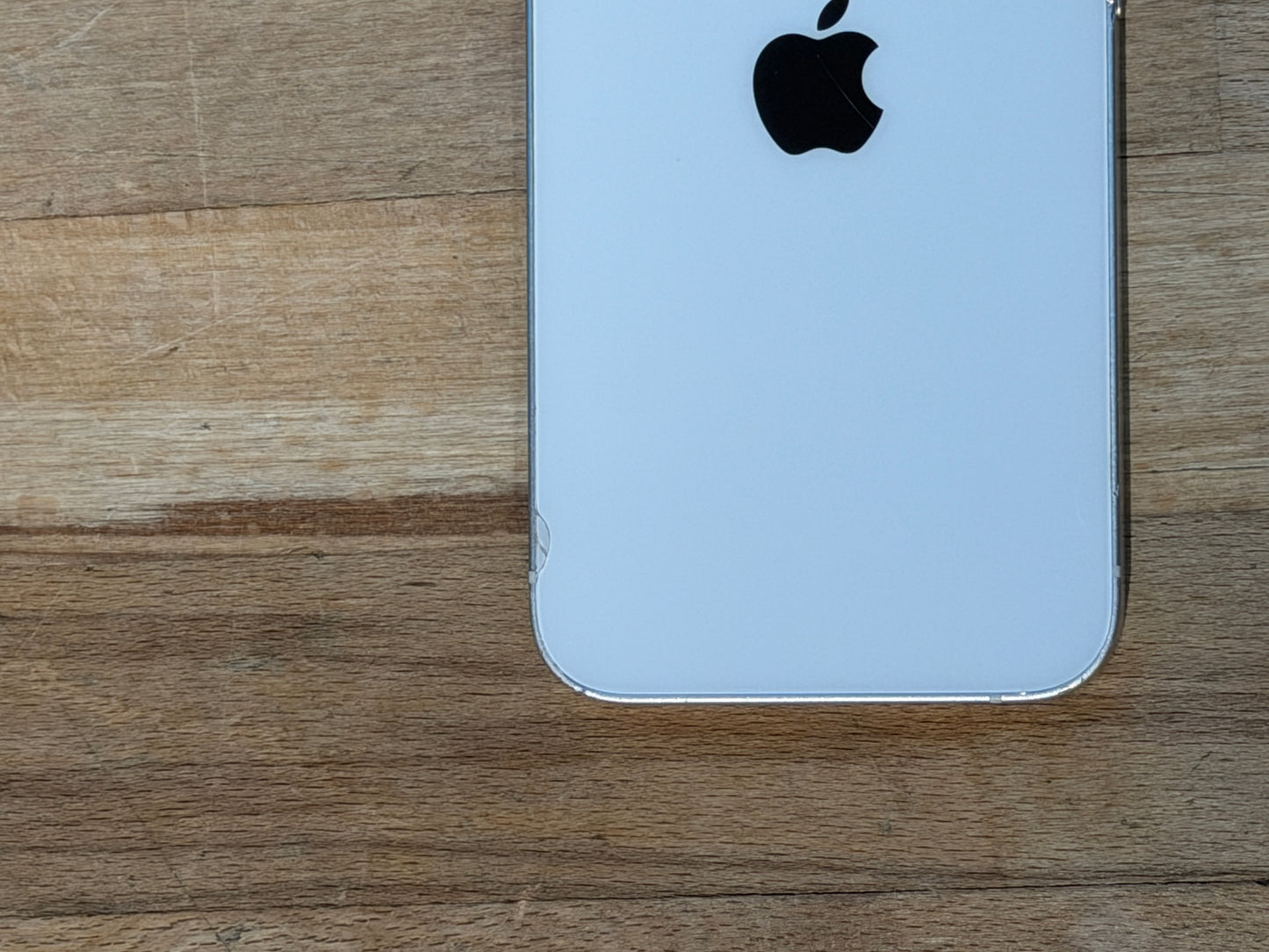 Apple iPhone 14 Apple A15 Bionic (5 nm) 14 Polarstern Weiss günstig gebraucht kaufen