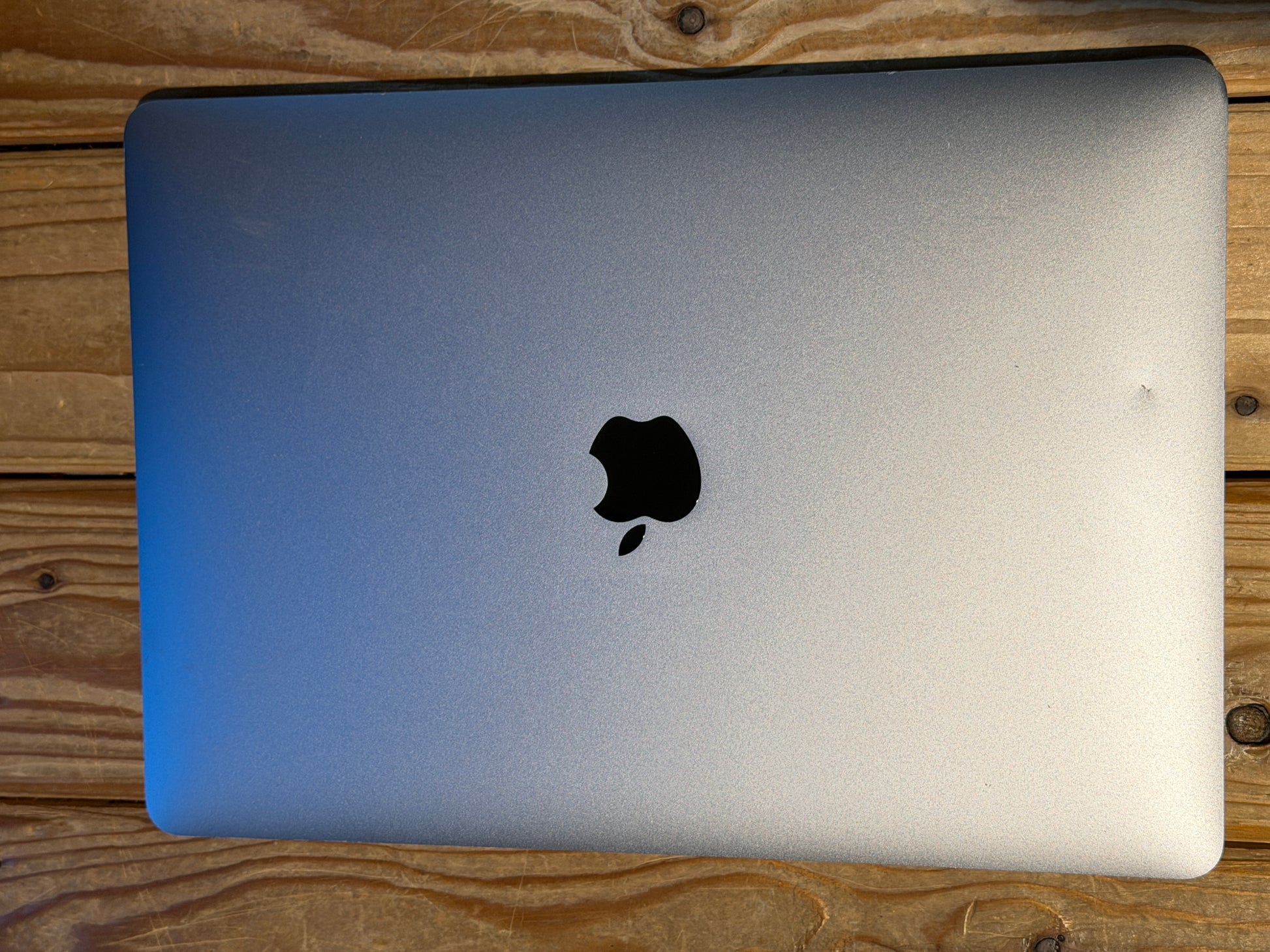 Apple MacBook Air 13 M1, 8‑Core CPU und 8‑Core GPU Late 2020 Space Grau Grau günstig gebraucht kaufen