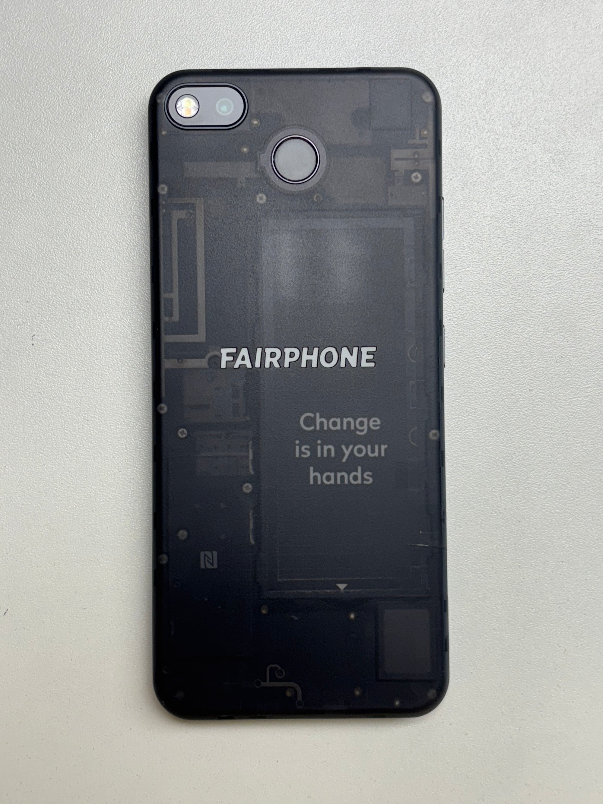 Fairphone 3 Dark Translucent günstig gebraucht kaufen