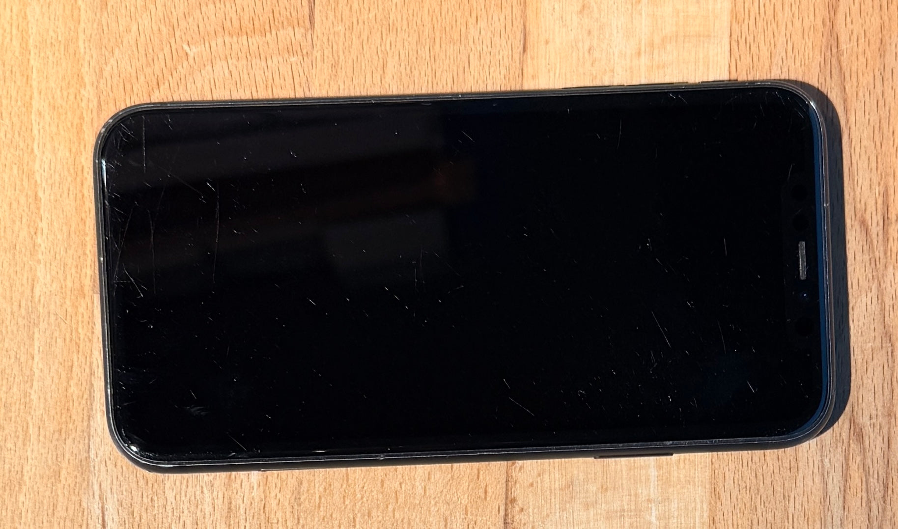 Apple iPhone 11 Schwarz günstig gebraucht kaufen