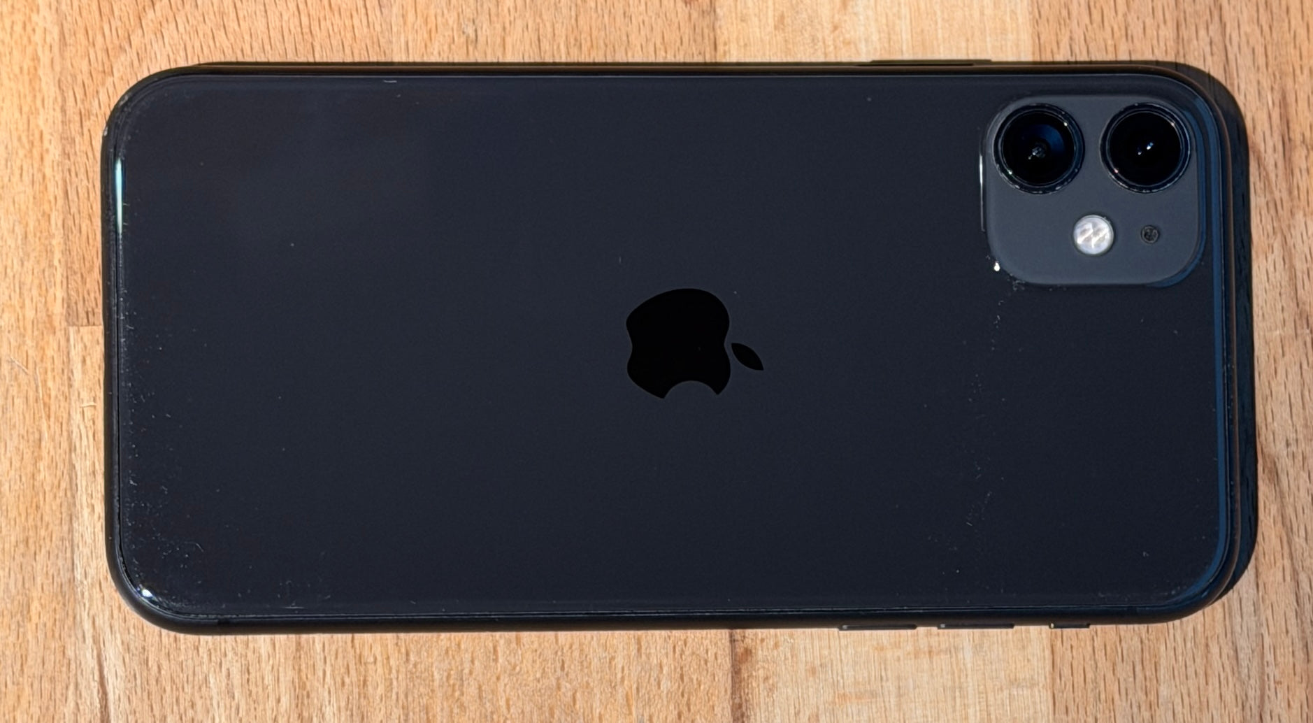 Apple iPhone 11 Schwarz günstig gebraucht kaufen